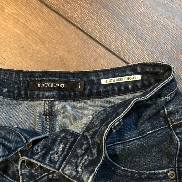 Women’s High Rise Jean Short Size 1 - Picture 4 of 4